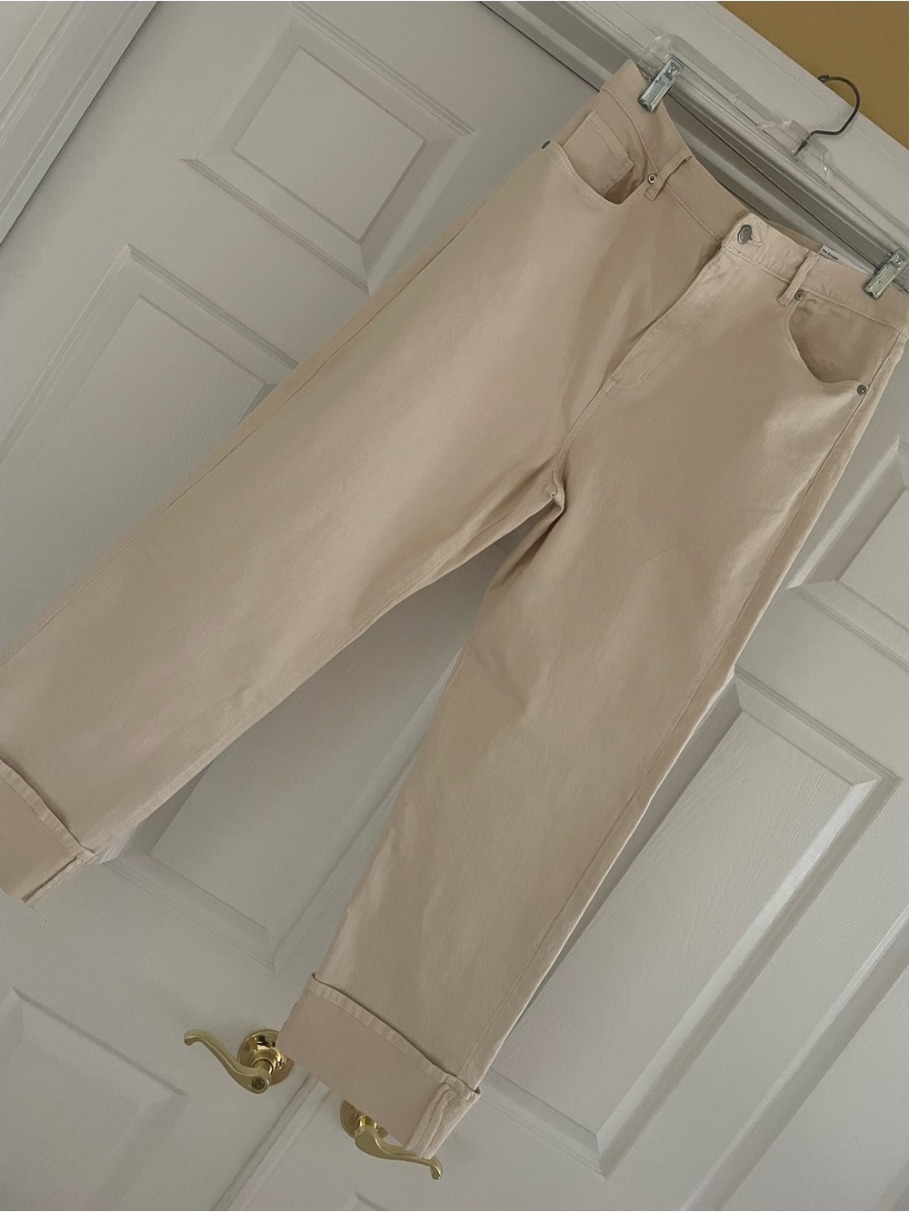 NWT LOFT Straight High Rise Regular Fit Cropped Jeans (size 31/12)